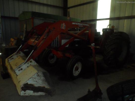  International Harvester 674