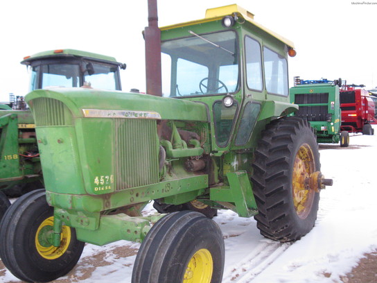 1969 John Deere 4520