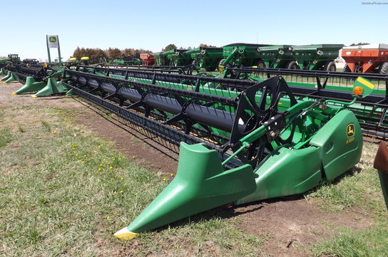 2010 John Deere 635F