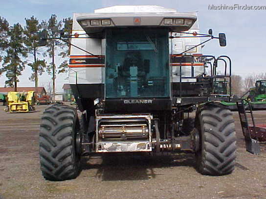 1997 Gleaner R62