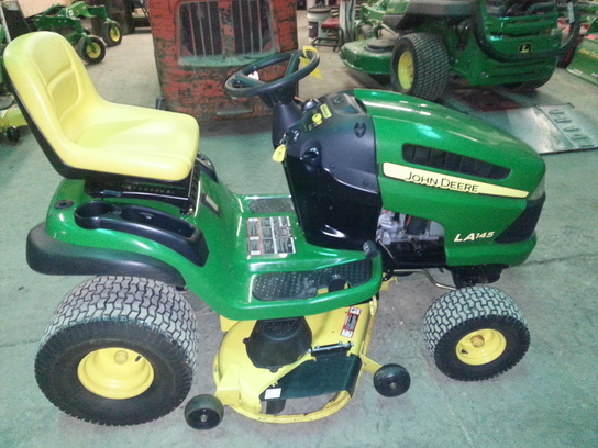 2009 John Deere LA145