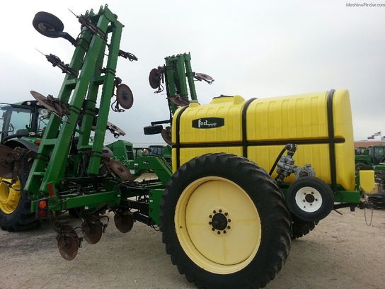 2005 Fast 8100