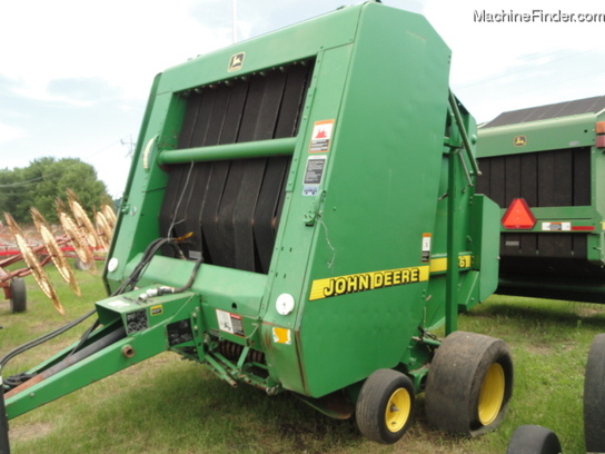 1998 John Deere 566