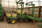  John Deere 7000