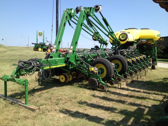2009 John Deere 1770NT