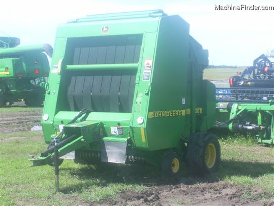 1999 John Deere 566