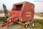 2000 New Holland 688