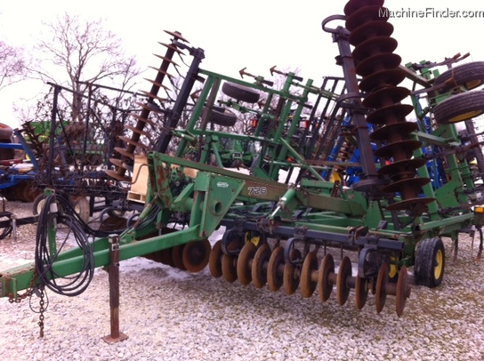 1999 John Deere 726