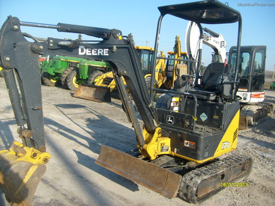 2010 John Deere 17D