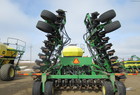 2000 John Deere 1860/1900