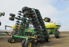2000 John Deere 1860/1900