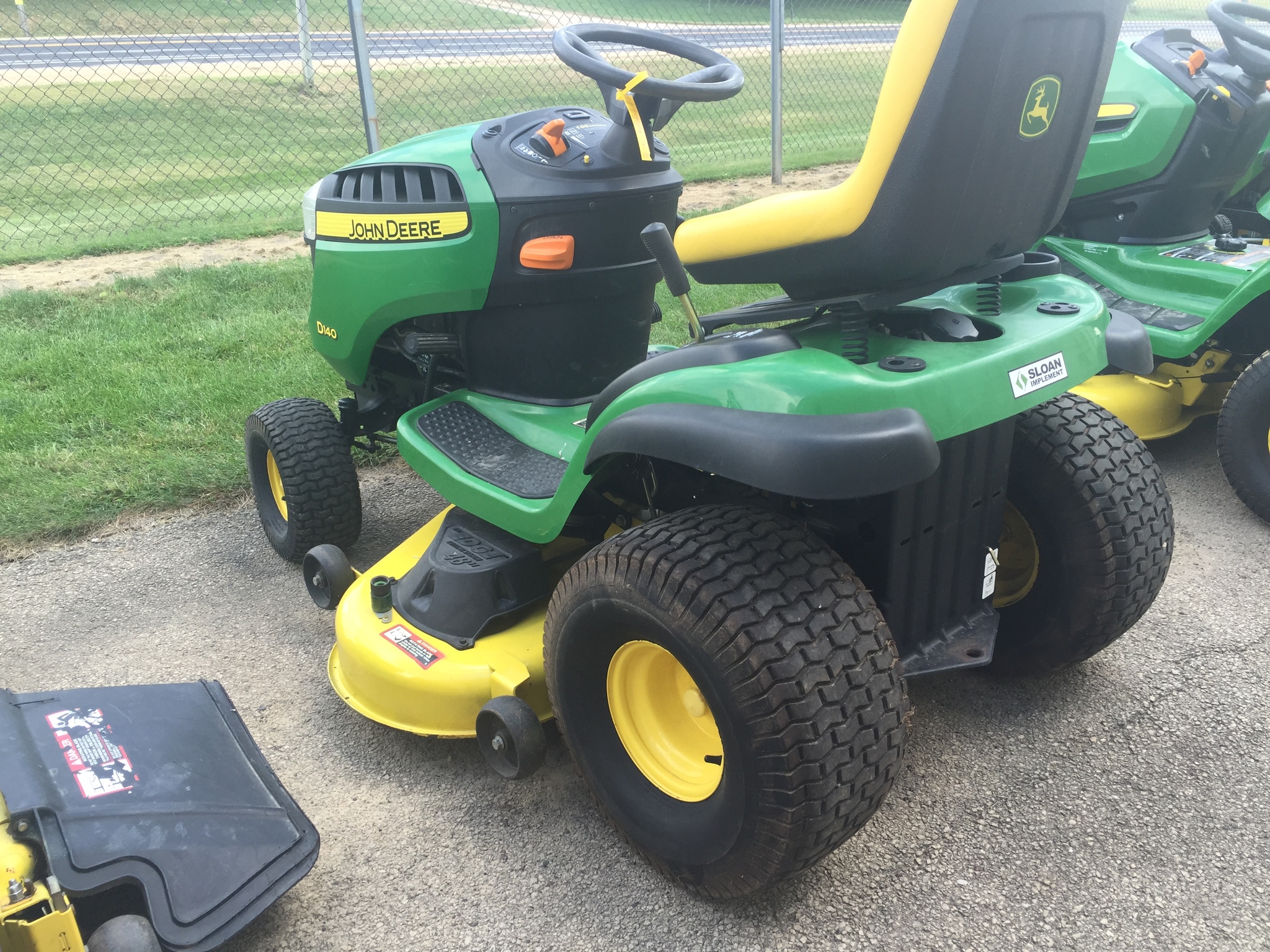 John Deere D140 Lawn & Garden Tractors for Sale [62716]