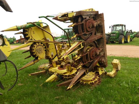 2003 John Deere 688