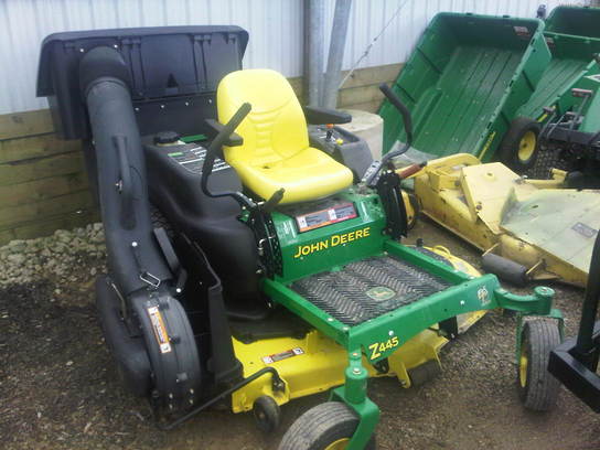 2010 John Deere Z445