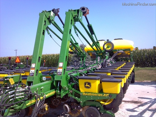 2012 John Deere 1770NT CCS 24