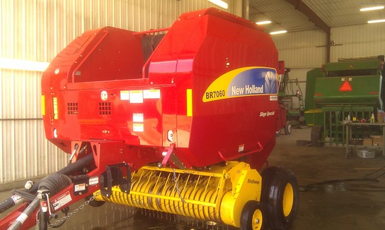 2009 New Holland BR7060