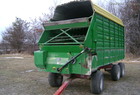  John Deere 716A FORAGE WAGON