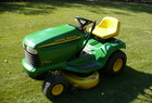 2001 John Deere LT133