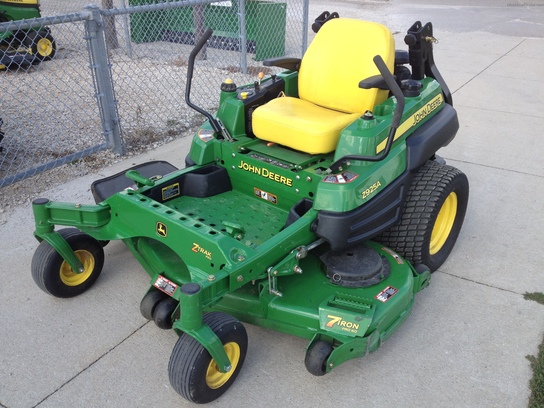 2011 John Deere Z925A