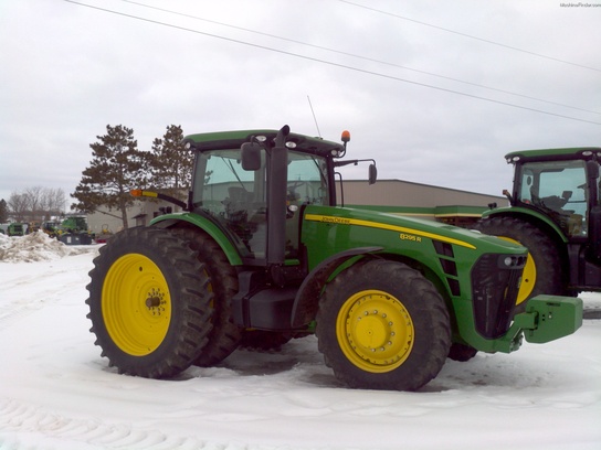 2010 John Deere 8295R