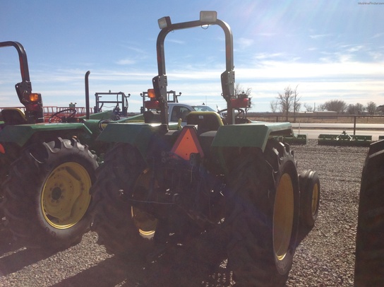 2005 John Deere 5203