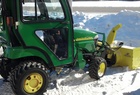 2006 John Deere 2305