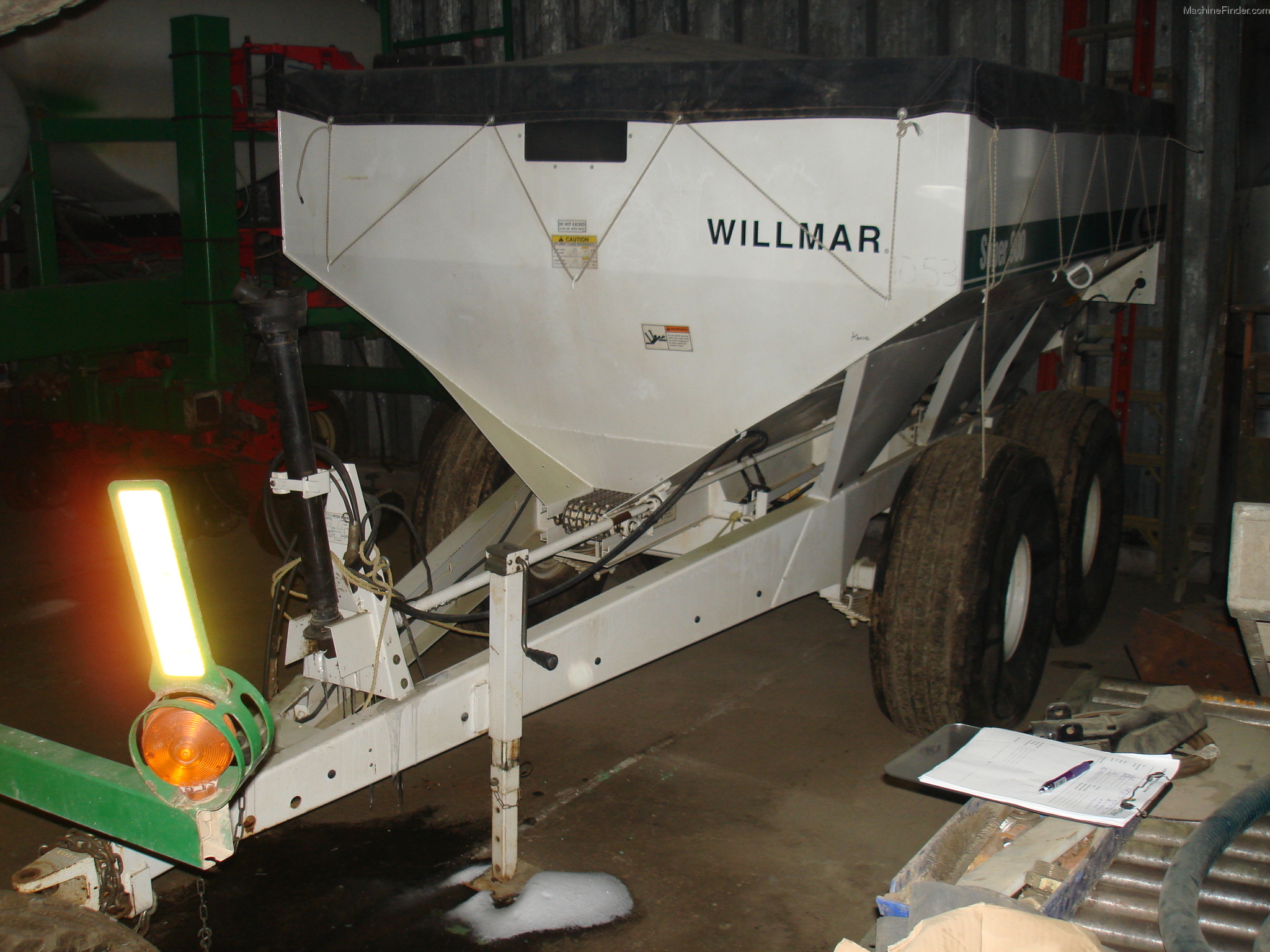 2013 Willmar SUPER 800 Spreaders Fertilizer & Manure John Deere