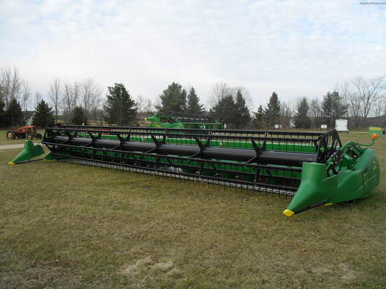 2010 John Deere 635F