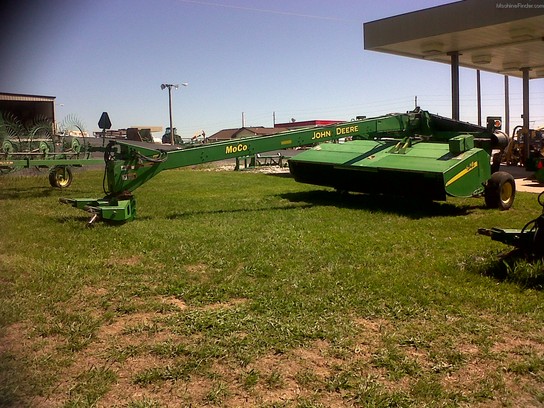 2006 John Deere 946
