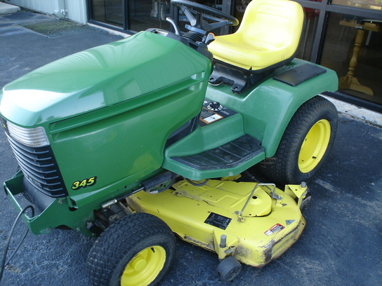 1999 John Deere 345