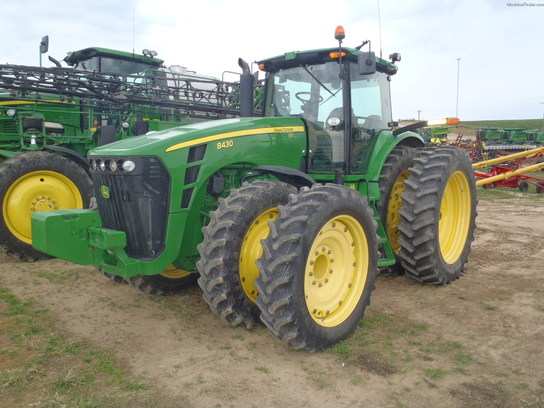 2006 John Deere 8430