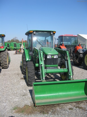 2005 John Deere 5225