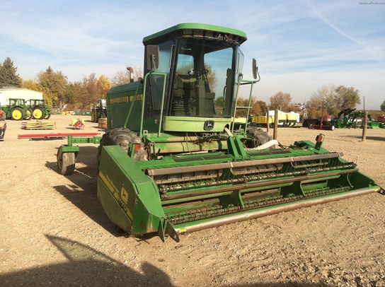  John Deere 4890