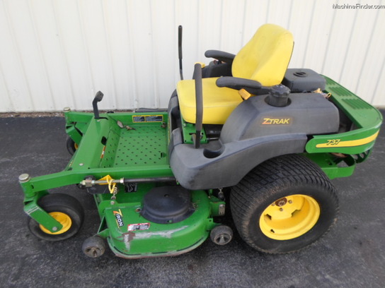 2003 John Deere 737