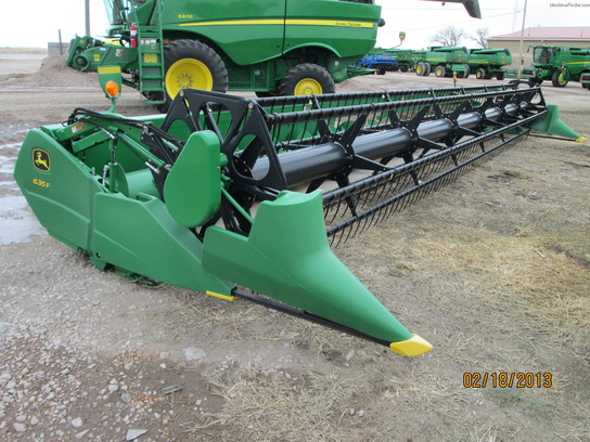 2011 John Deere 635F