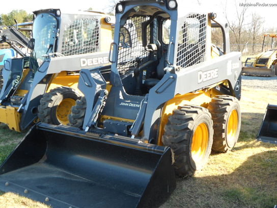 2011 John Deere 320D