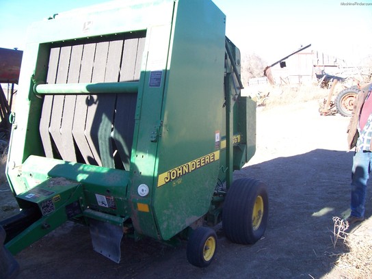 1998 John Deere 566