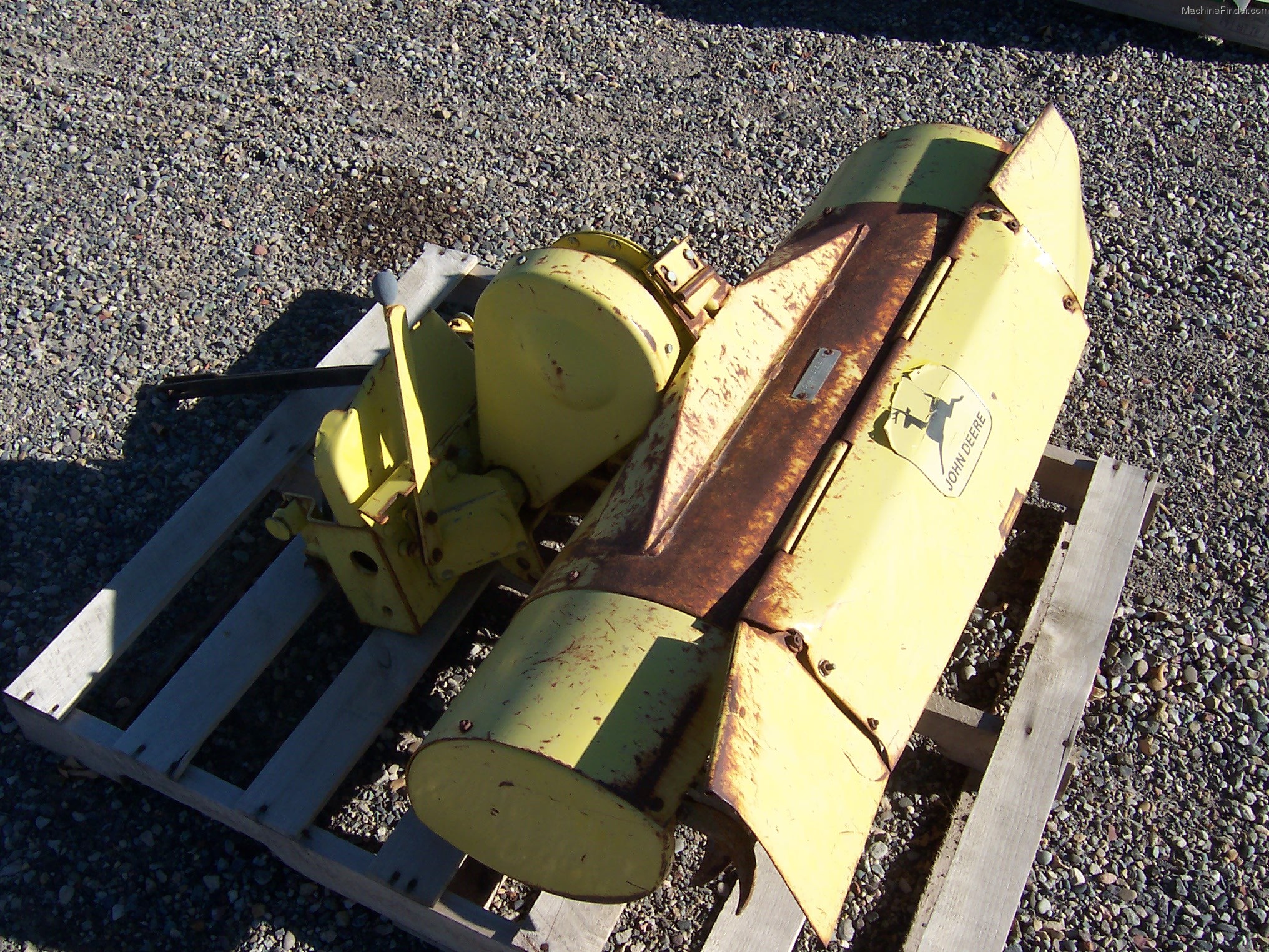 John Deere 33 Lawn & Garden and Commercial Mowing John Deere