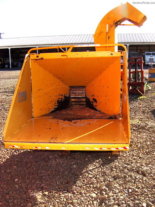 2001 Vermeer BC 906 CHIPPER