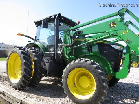 2011 John Deere 7215R