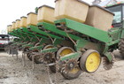  John Deere 7000