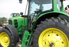2011 John Deere 7330