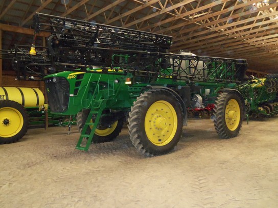 2011 John Deere 4930