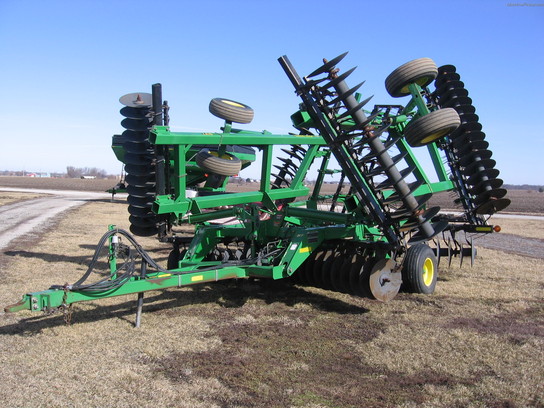 1999 John Deere 637