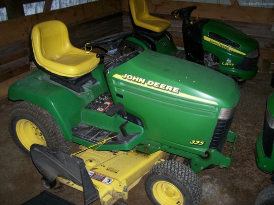 2001 John Deere 325