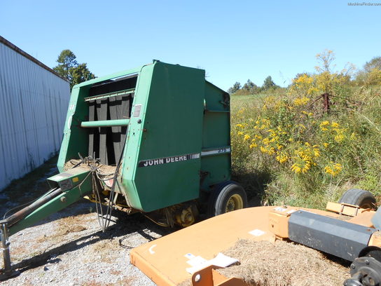 1990 John Deere 375