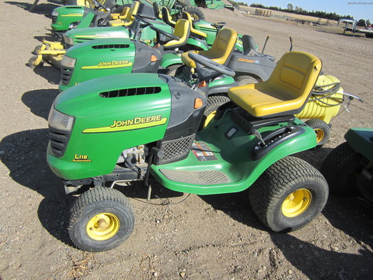  John Deere L118