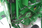 2000 John Deere 566