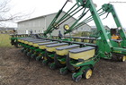 1992 John Deere 7200