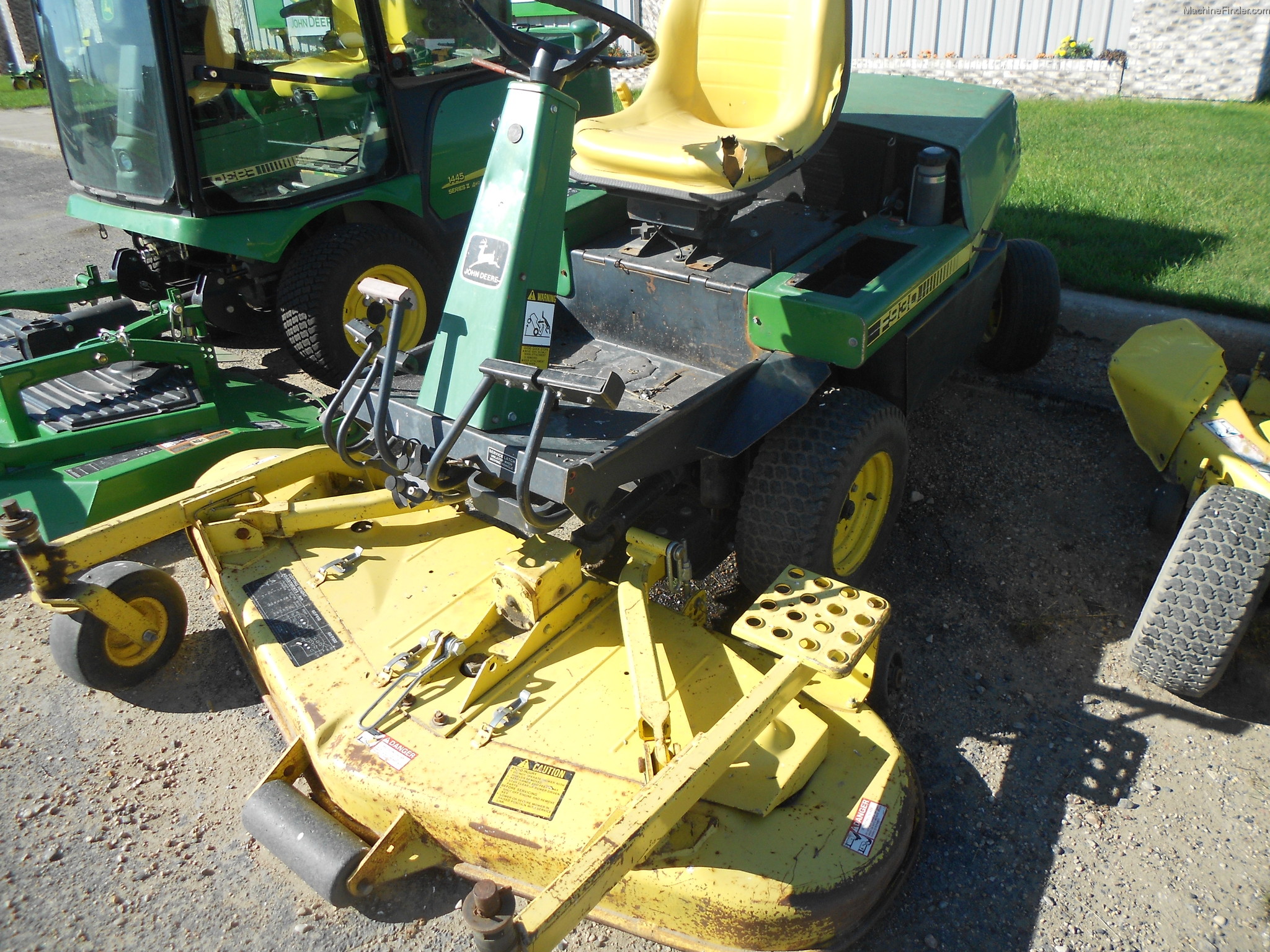 1987 John Deere F930 Lawn & Garden and Commercial Mowing John Deere